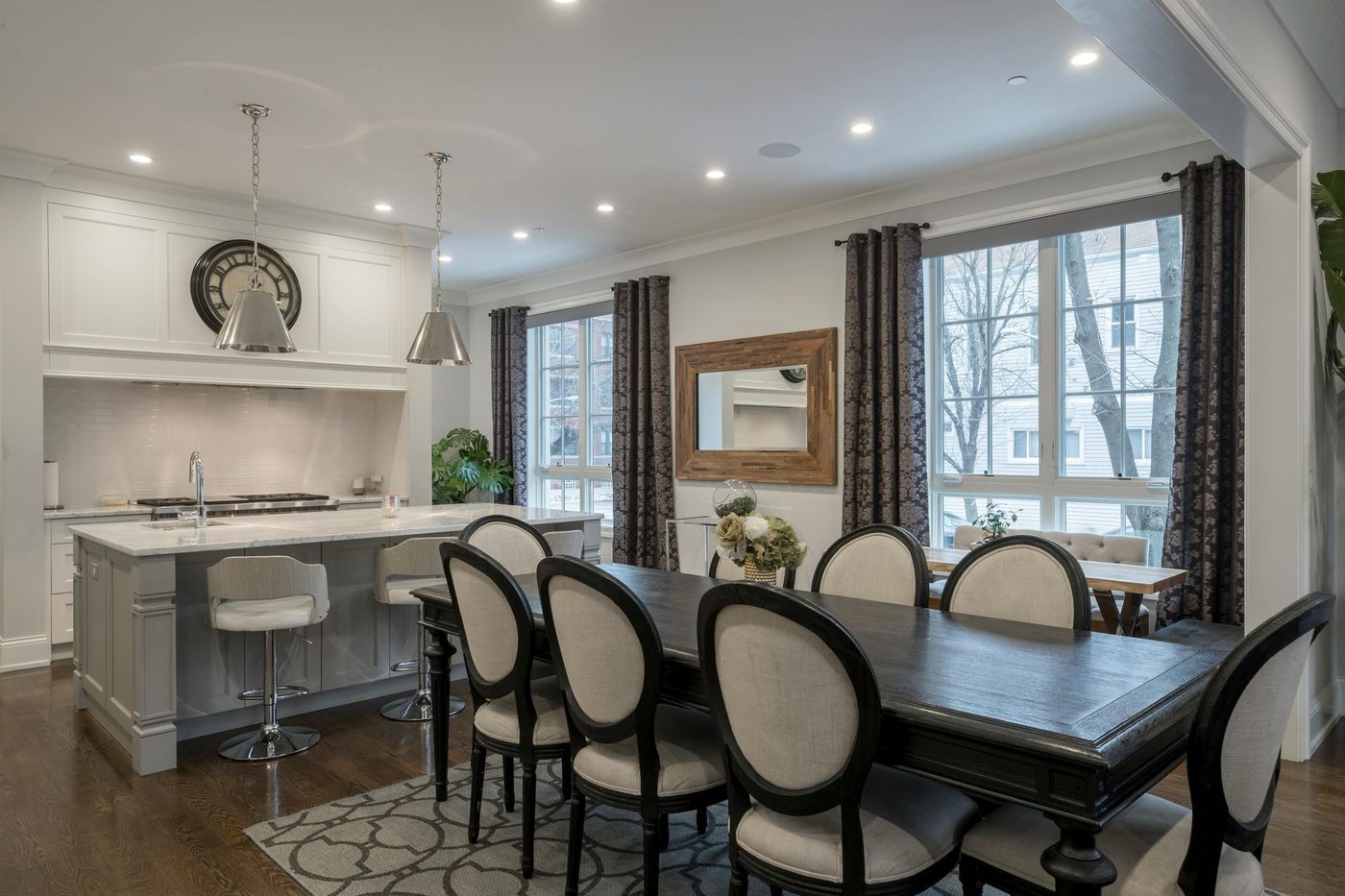 Match Treatments to Your Dining Room Style