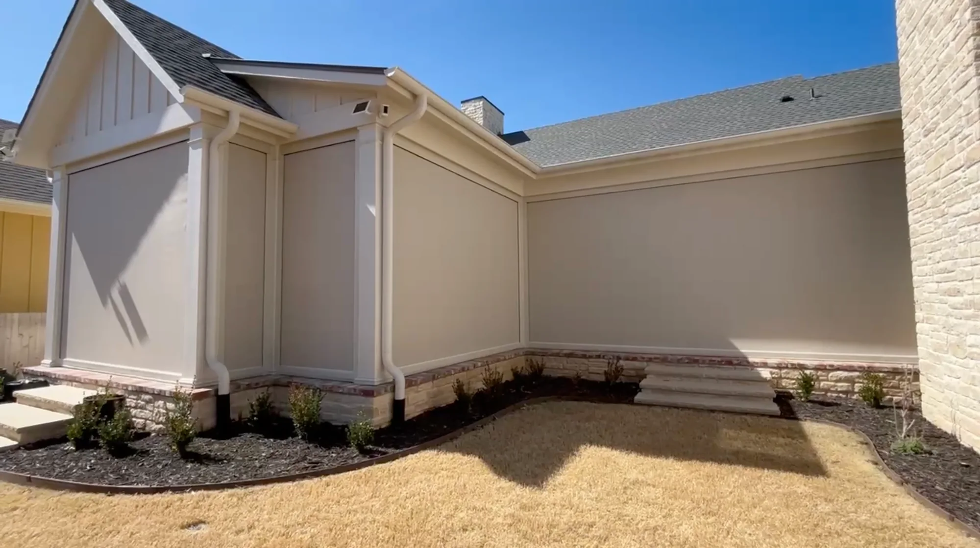 Exterior Patio Shades shading a Texas room